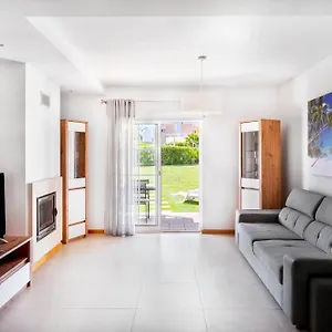 https://apartamento-no-condominio-baia-village-com-piscina.hotelaalgarve.com